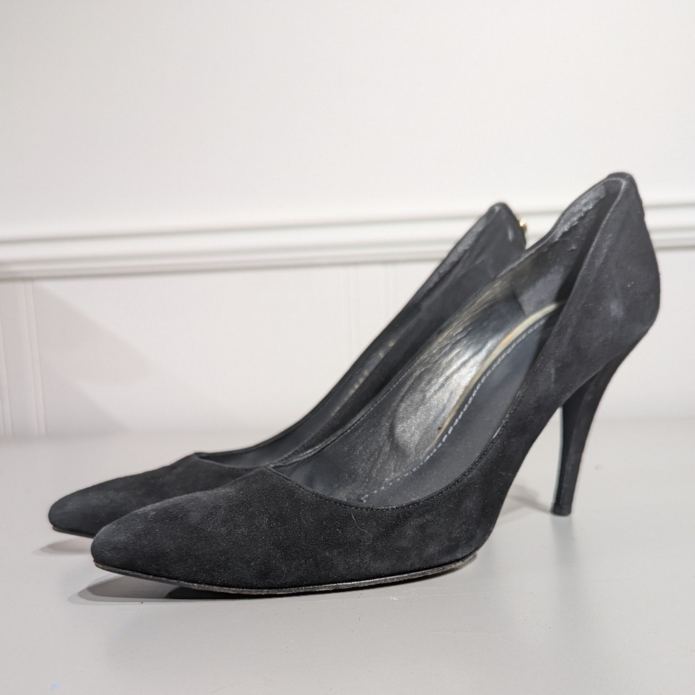 Stuart Weitzman suede pointed pump - size 7.5M